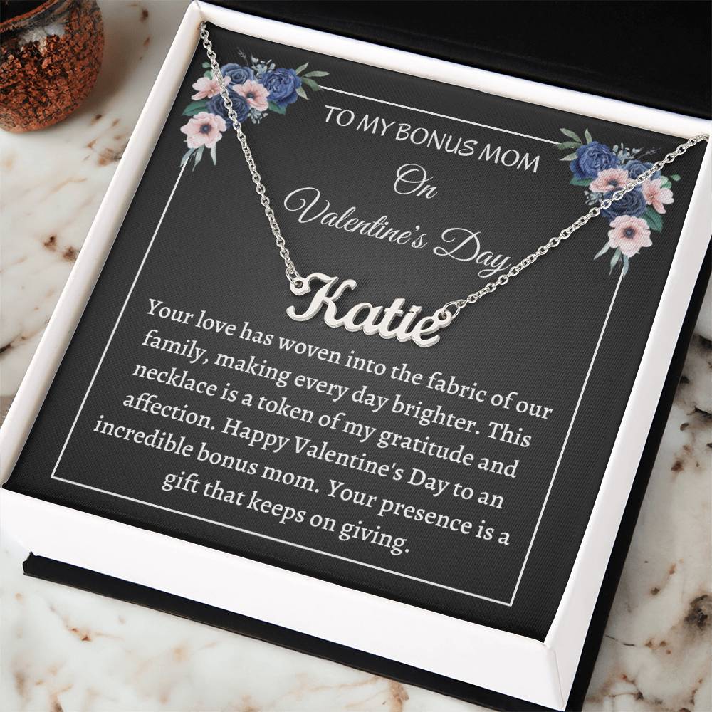 Personalized Name Necklace, gift for bonus mom on Valentine's Day
